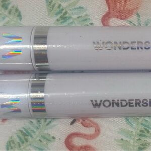 Wonderskin Lip stain in Glamorous & Playful new and sealed